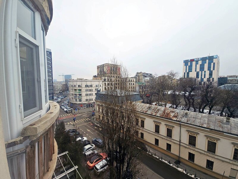 Piata Victoriei, Guvern, proprietar, inchiriez 2 camere.